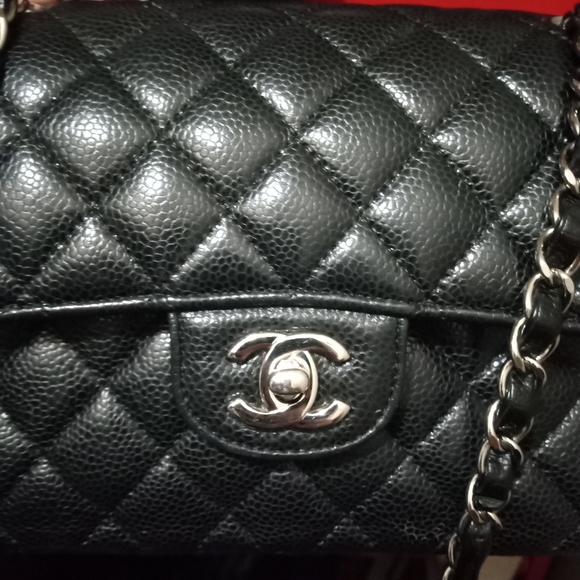 Authentic chanel bag - Picture 6 of 16